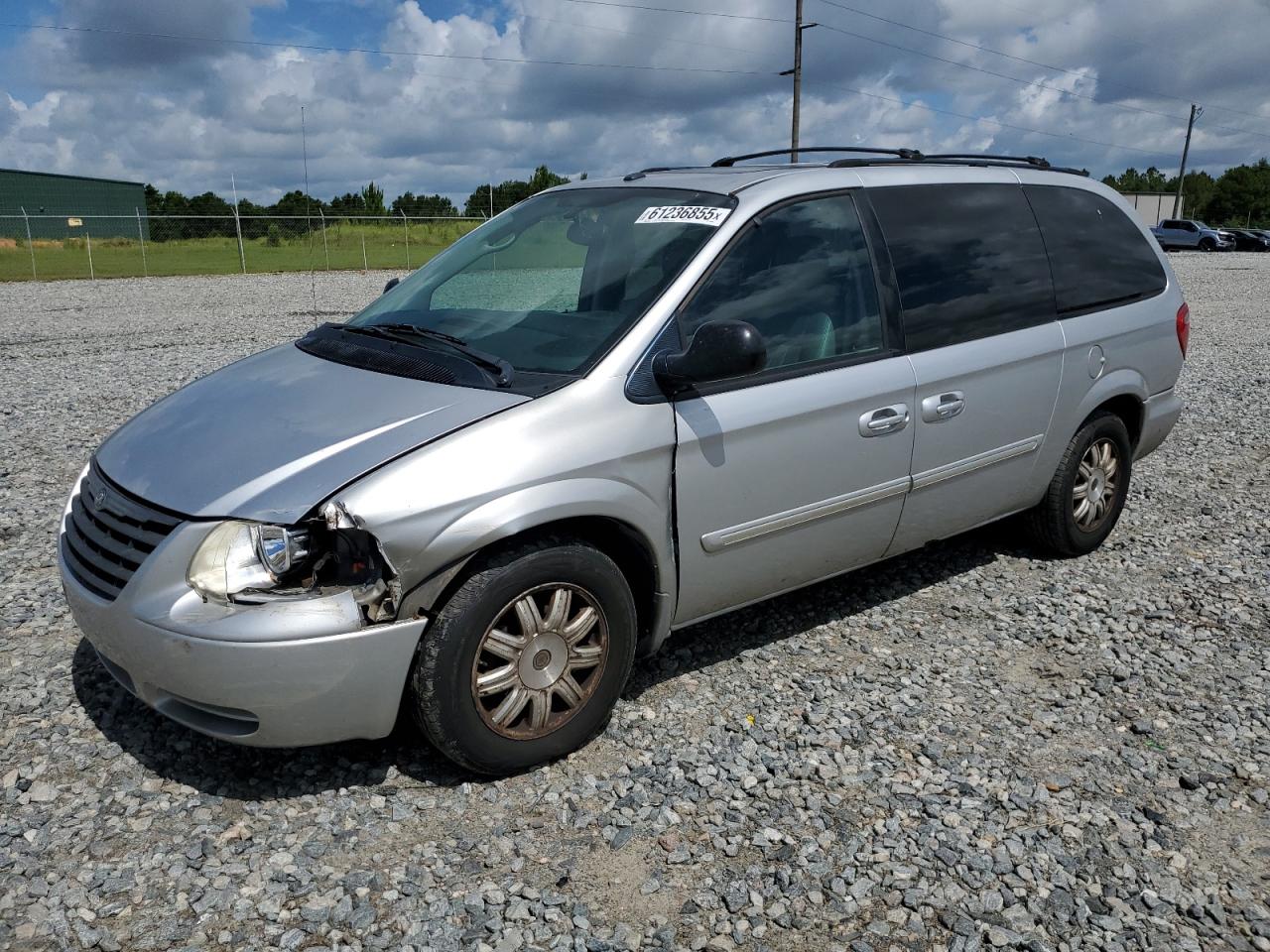 2006 Chrysler Town & Country Touring for Sale in Tifton, GA - Front End