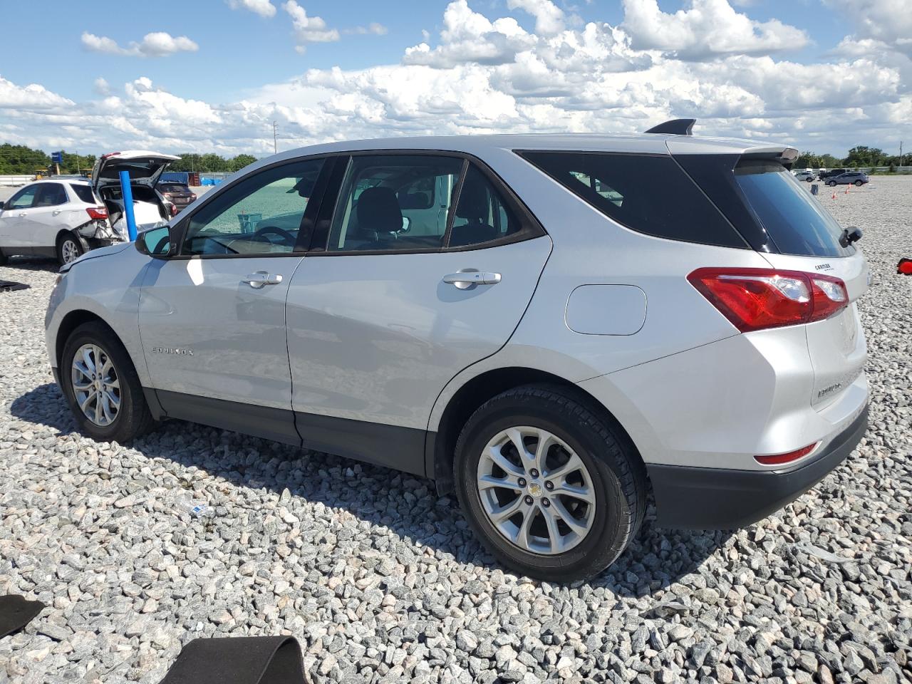 CHEVROLET EQUINOX 2019 VIN 2GNAXHEV1K6271346 zdjęcie 2