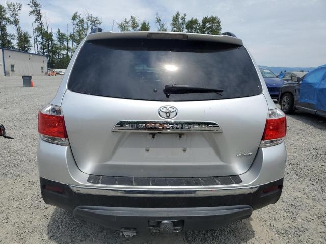  TOYOTA HIGHLANDER 2013 Srebrny