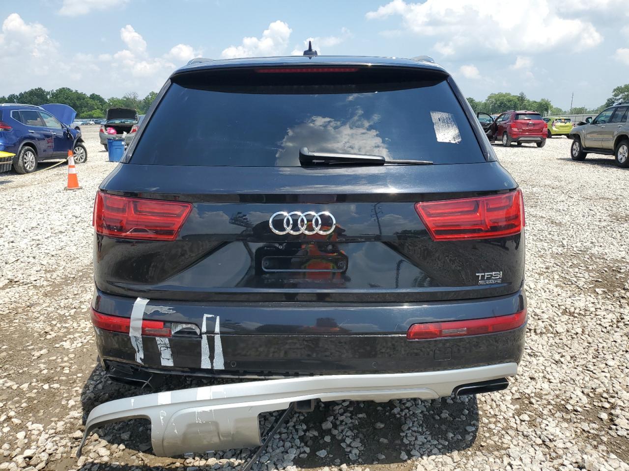 2017 Audi Q7 Prestige VIN: WA1VAAF72HD028071 Lot: 62767695