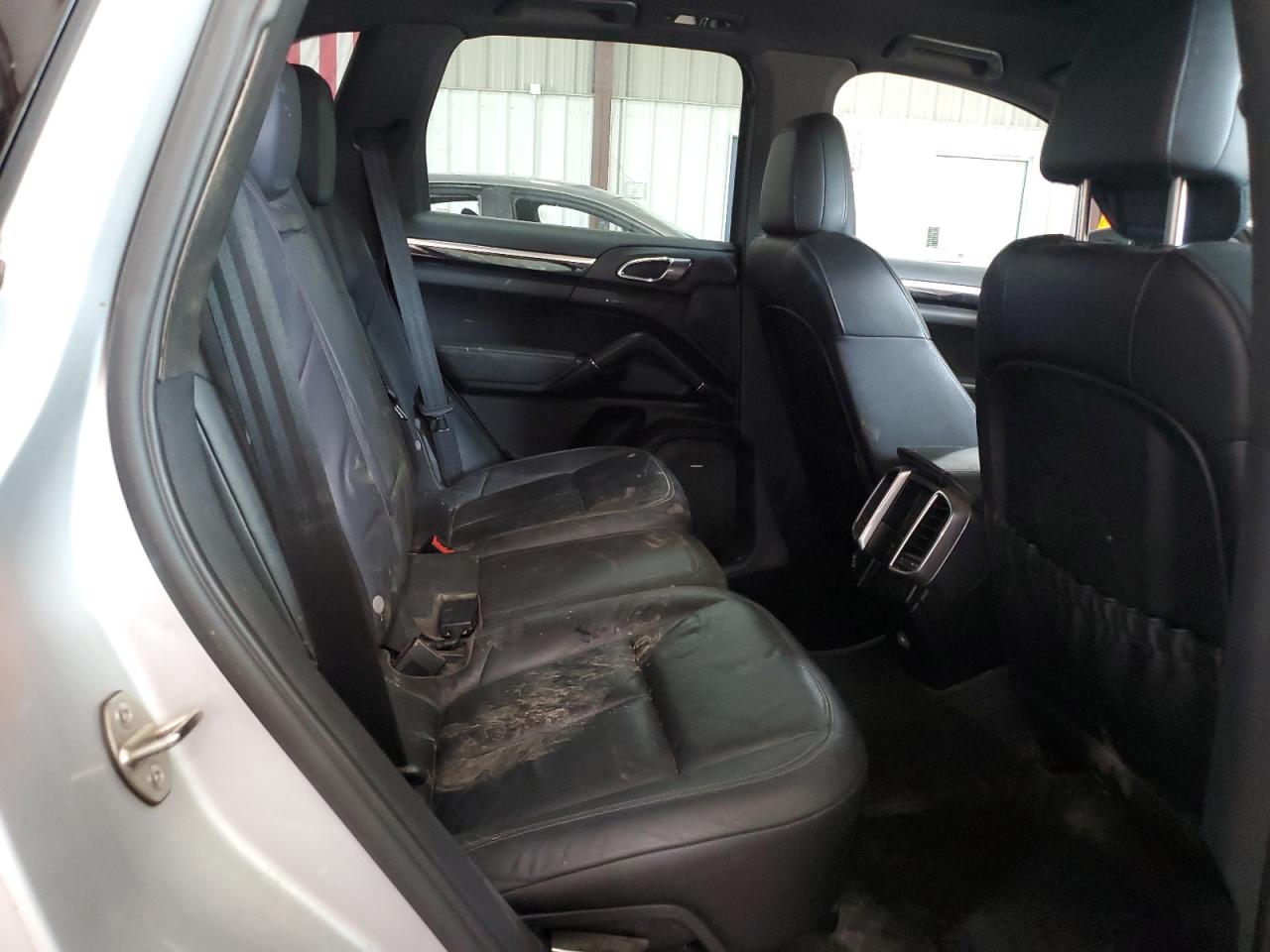 2011 Porsche Cayenne S VIN: WP1AB2A20BLA44574 Lot: 62054345