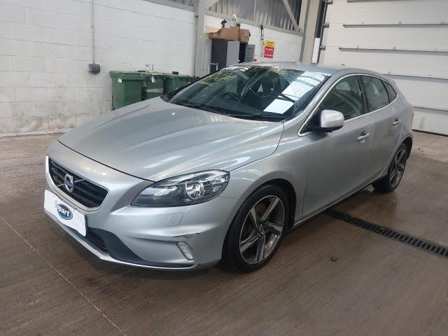VOLVO V40 R-DESI 2016