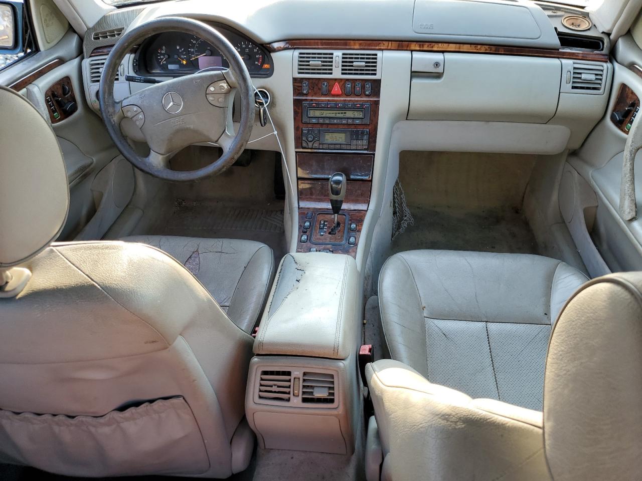 2001 Mercedes-Benz E 320 VIN: WDBJF65J51B328316 Lot: 61693435