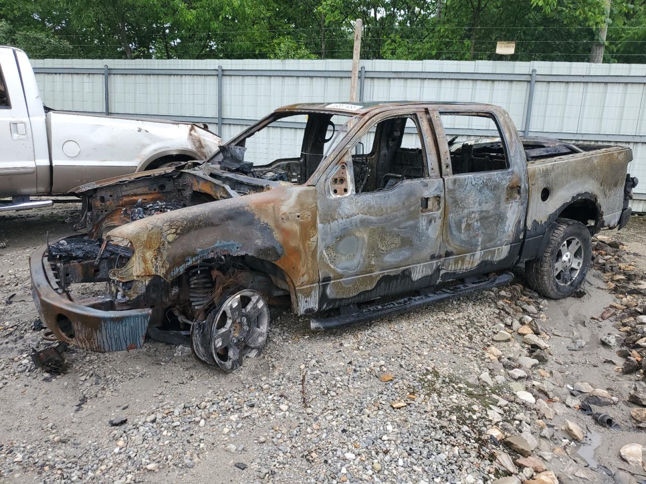 2007 Ford F150 Supercrew de vânzare în Hurricane, WV - Burn