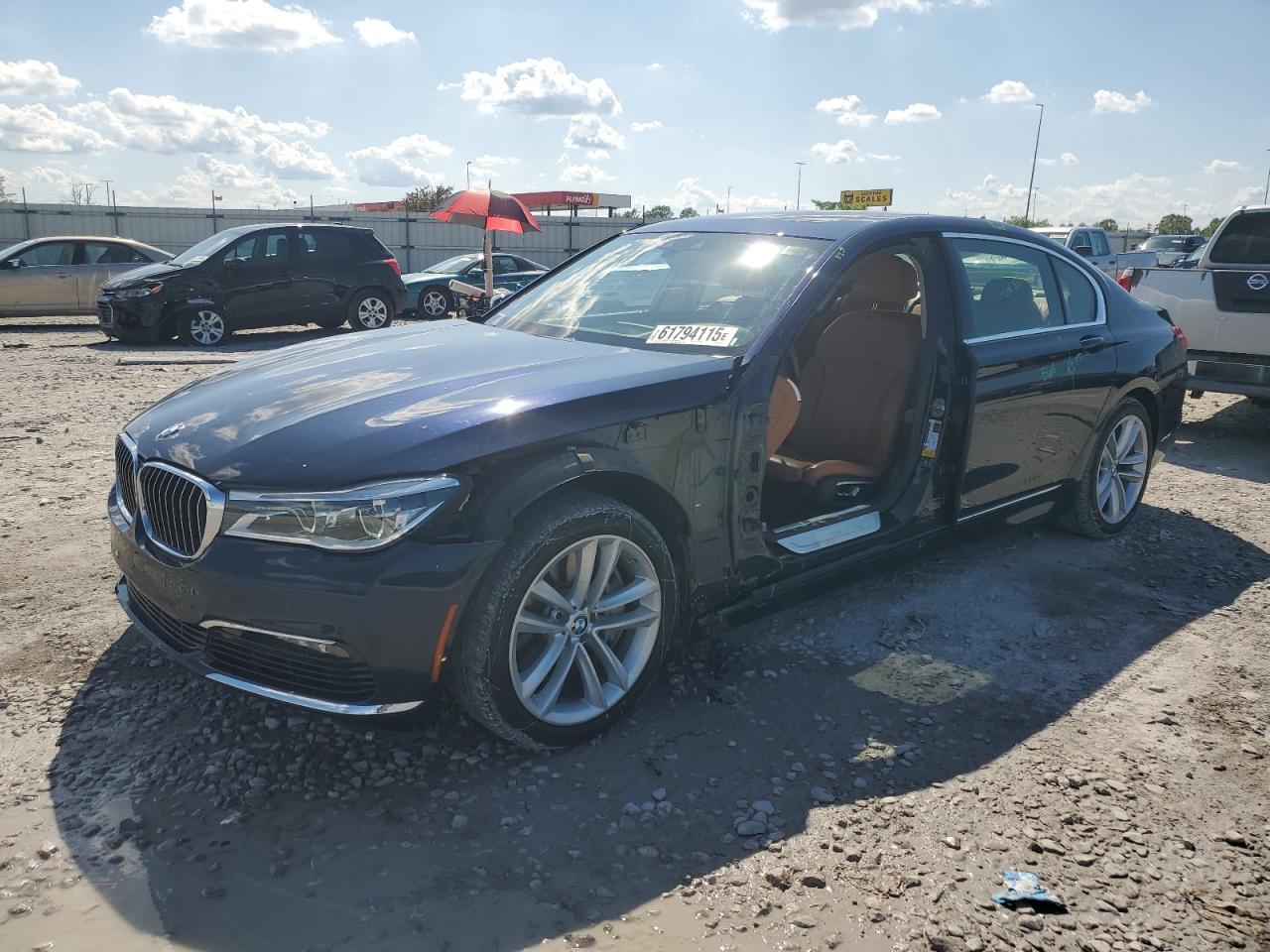 WBA7F2C3XHG423179 BMW 7 SERIES Photo 1