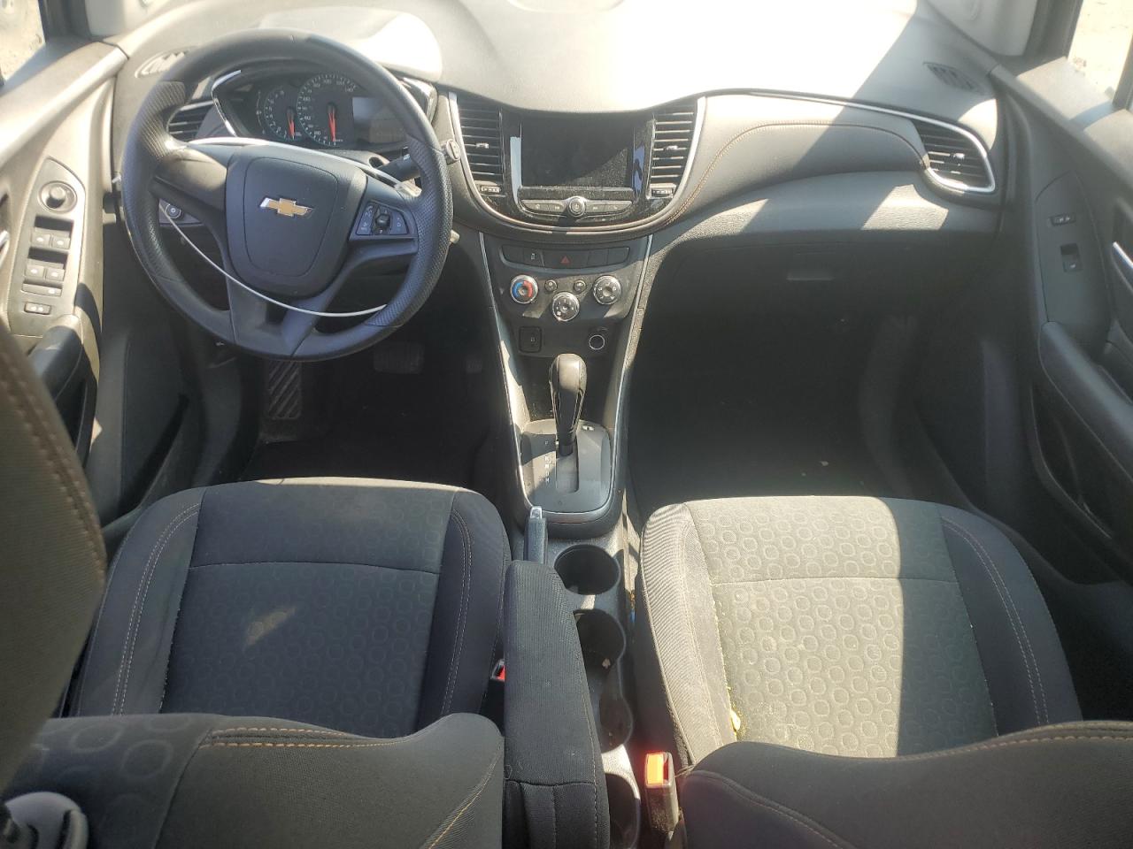 2018 Chevrolet Trax Ls VIN: 3GNCJKSB3JL167629 Lot: 62826825