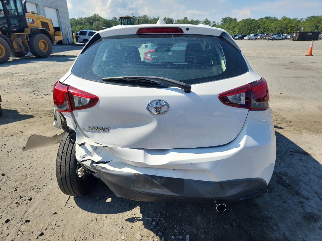 2020 Toyota Yaris Le VIN: 3MYDLBJV0LY703883 Lot: 62951275