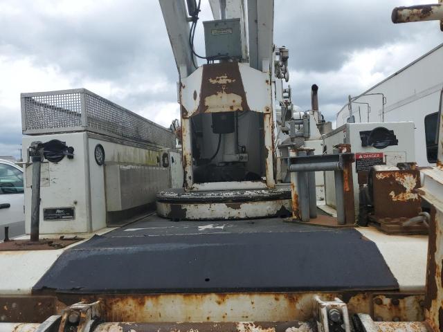 2011 INTERNATIONAL 4000 4400  