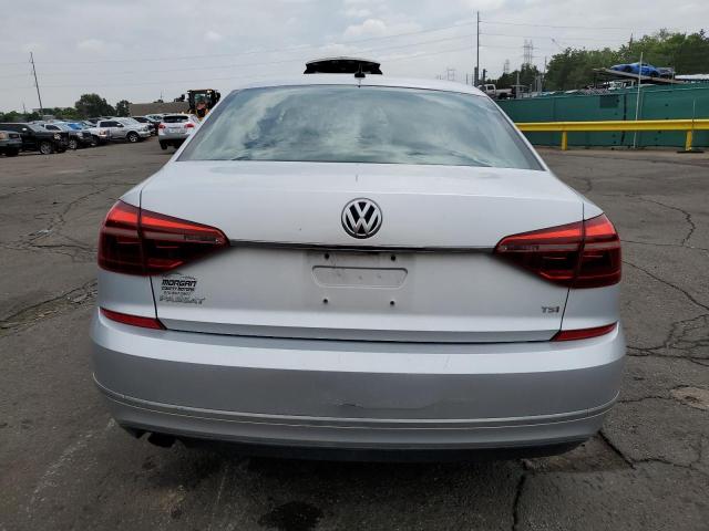  VOLKSWAGEN PASSAT 2017 Srebrny