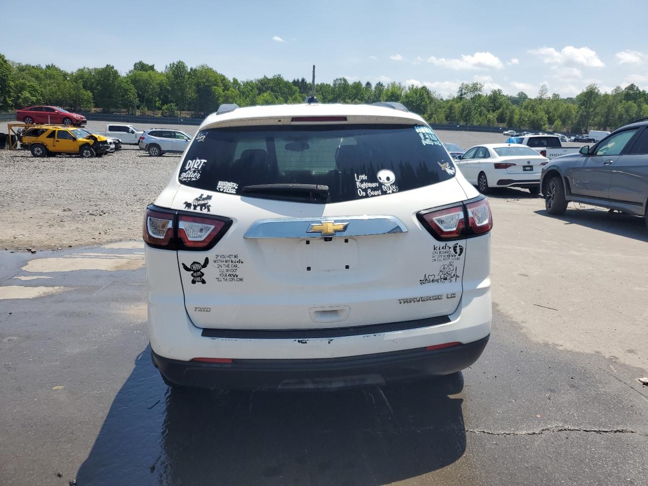 2016 Chevrolet Traverse Ls VIN: 1GNKVFED4GJ190275 Lot: 61979685