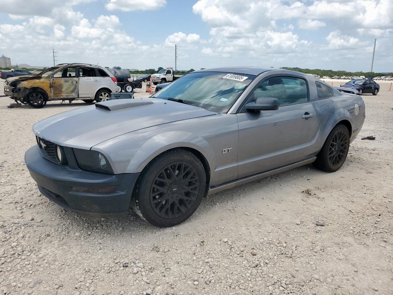 1ZVFT82HX75230089 FORD MUSTANG Photo 1