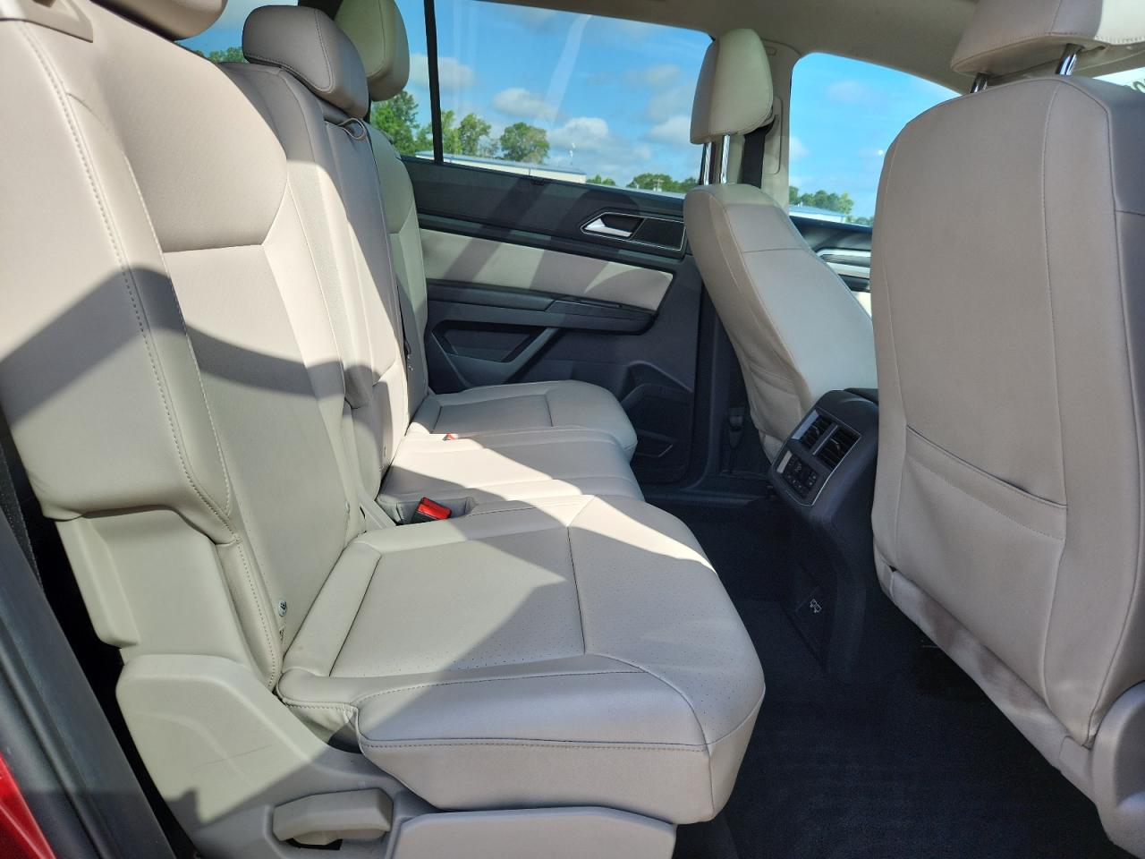 2018 Volkswagen Atlas Sel VIN: 1V2ER2CA1JC545540 Lot: 61229075