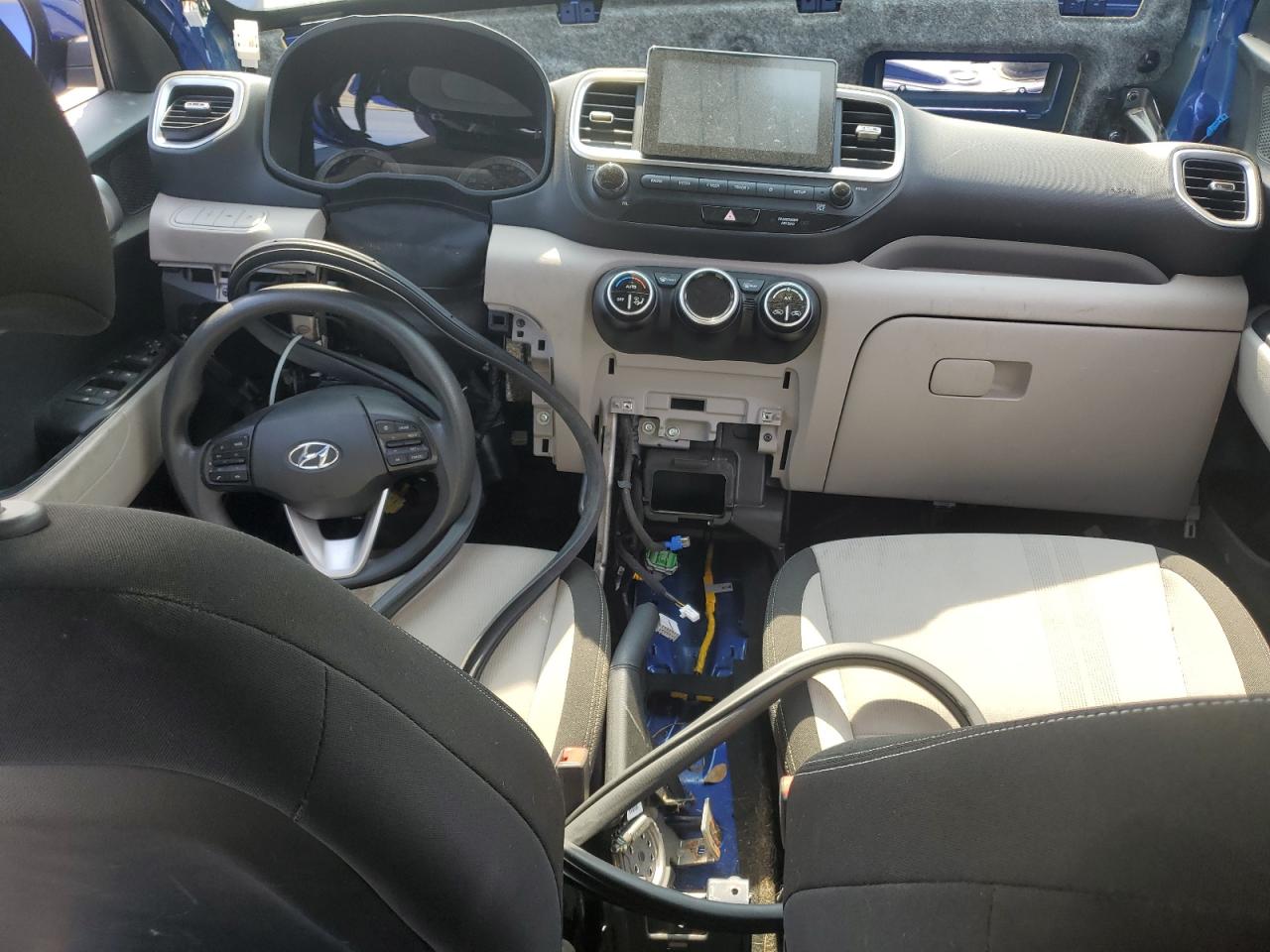 2020 Hyundai Venue Sel VIN: KMHRC8A37LU032104 Lot: 62115935