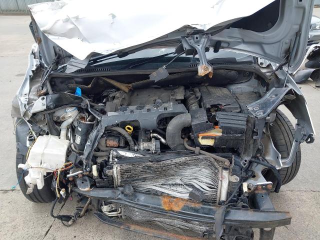 2014 VOLKSWAGEN TOURAN SE