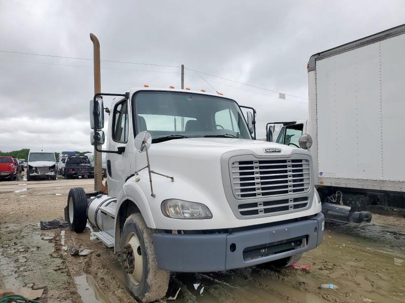2015 Freightliner Business Class M2 Semi Truck