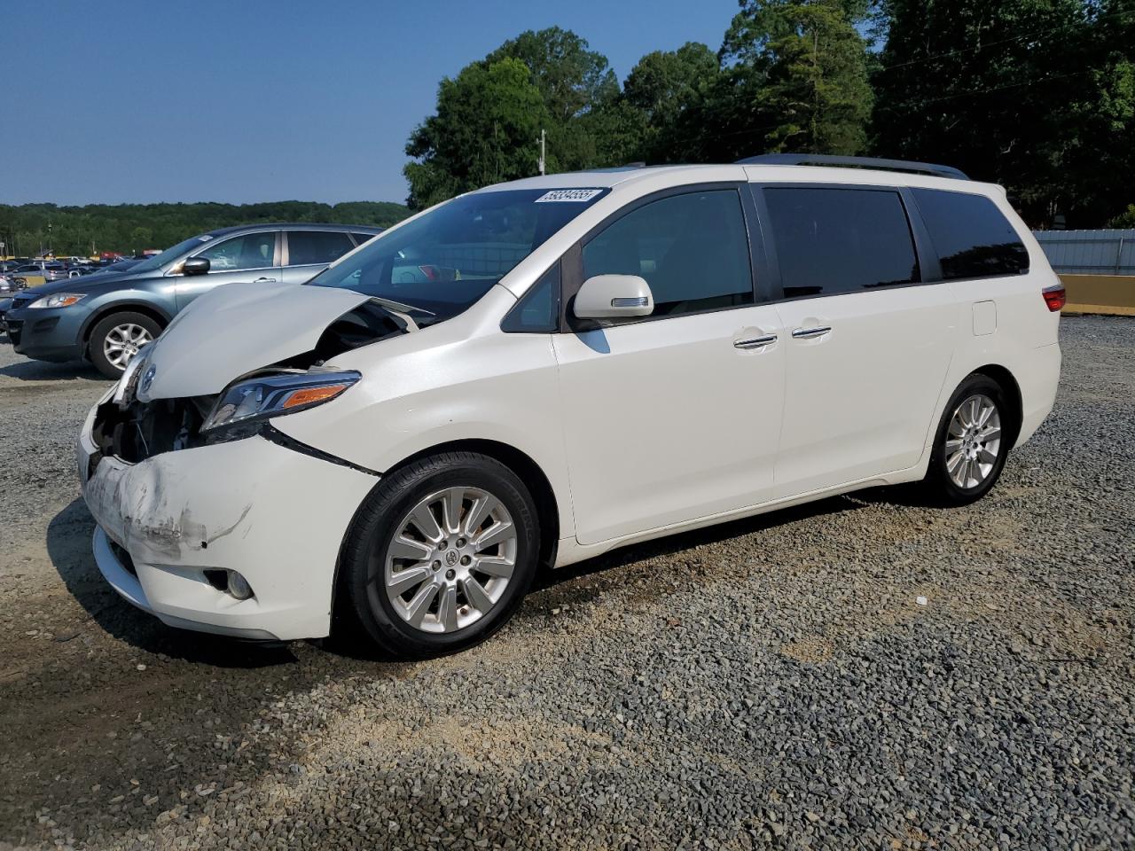 2015 Toyota Sienna Xle на продаже в Concord, NC - Front End