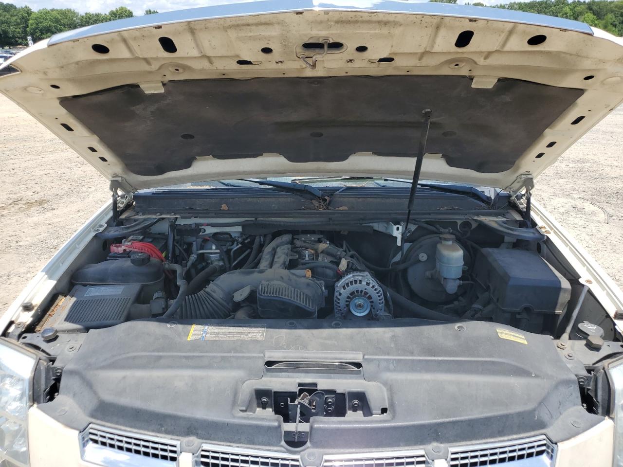2009 Cadillac Escalade Luxury VIN: 1GYFK23209R224272 Lot: 59886345