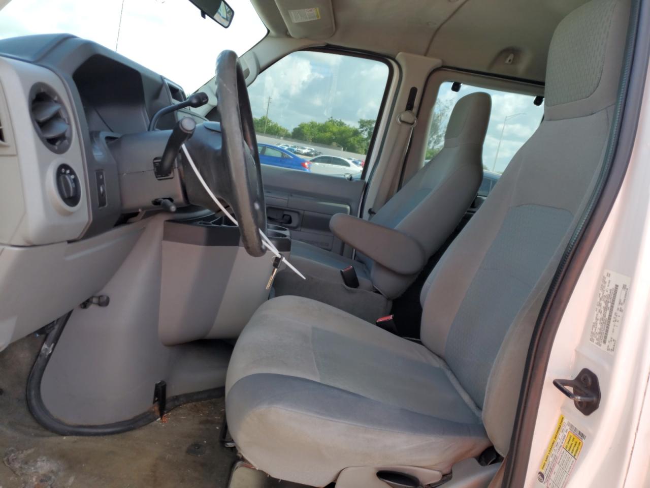 2013 Ford Econoline E350 Super Duty Wagon VIN: 1FBSS3BL3DDA55962 Lot: 60609895