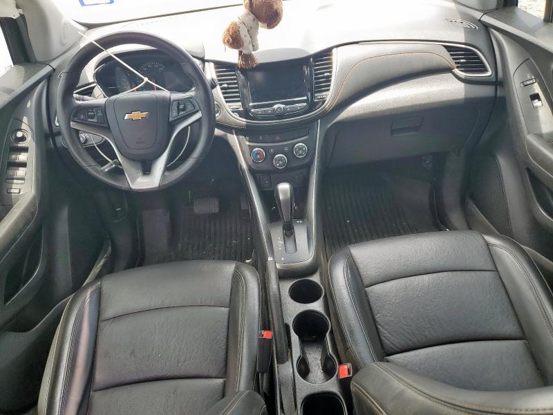  CHEVROLET TRAX 2021 Srebrny