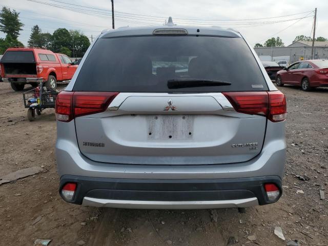  MITSUBISHI OUTLANDER 2017 Srebrny
