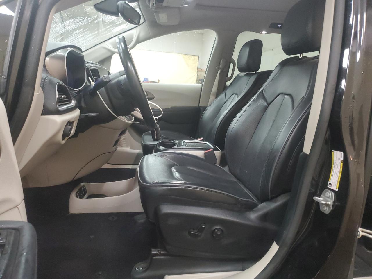 2018 Chrysler Pacifica Limited VIN: 2C4RC1GG2JR353046 Lot: 60729525