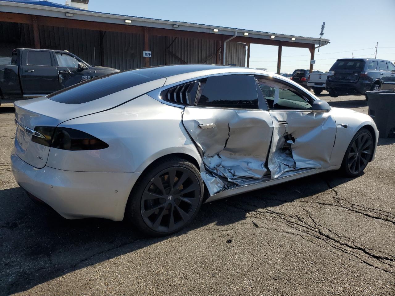 TESLA MODEL S 2018 VIN 5YJSA1E26JF261397 zdjęcie 3