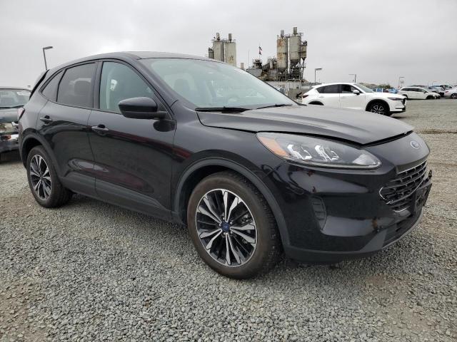  FORD ESCAPE 2022 Czarny