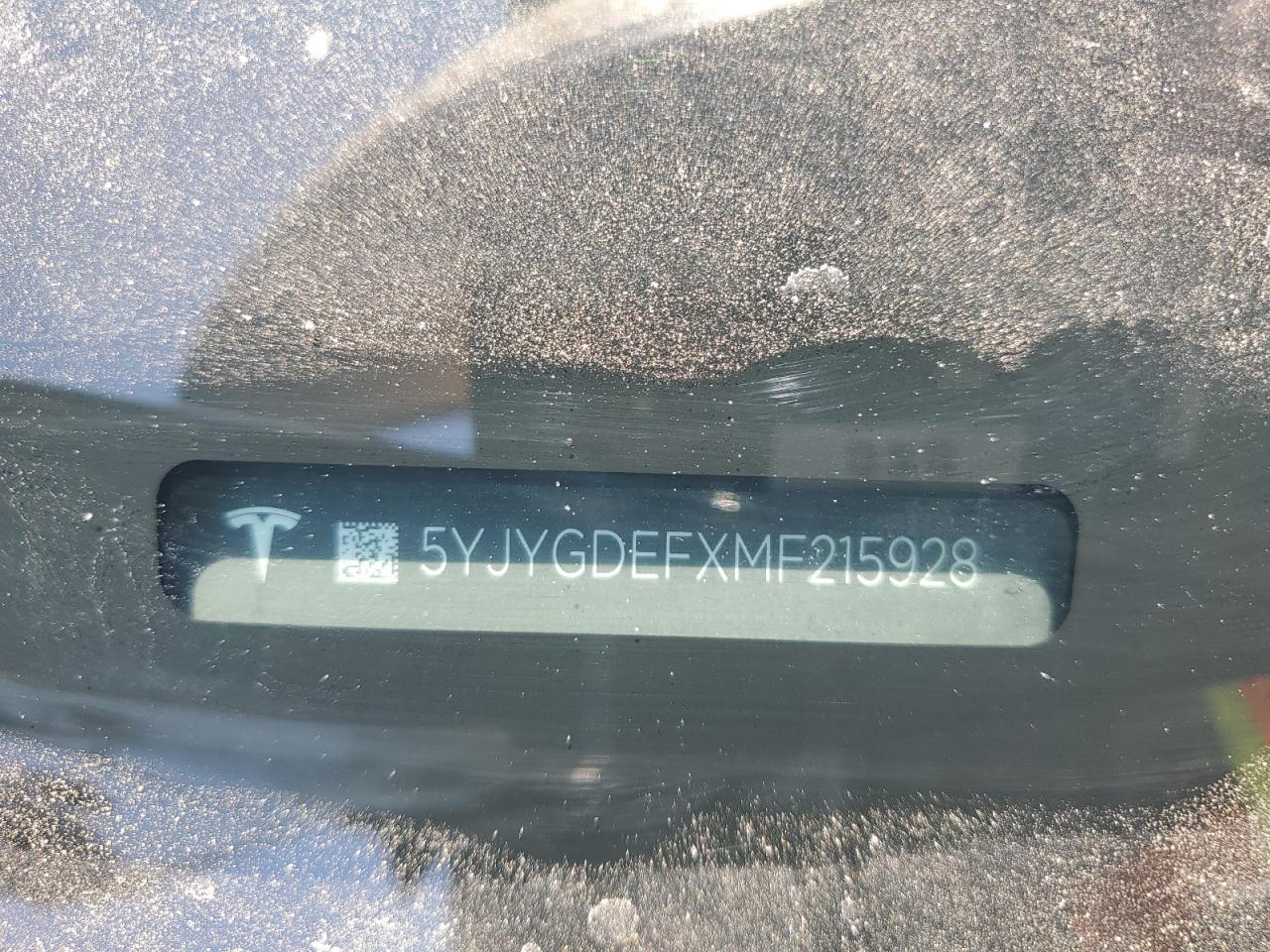 2021 Tesla Model Y VIN: 5YJYGDEFXMF215928 Lot: 62399015