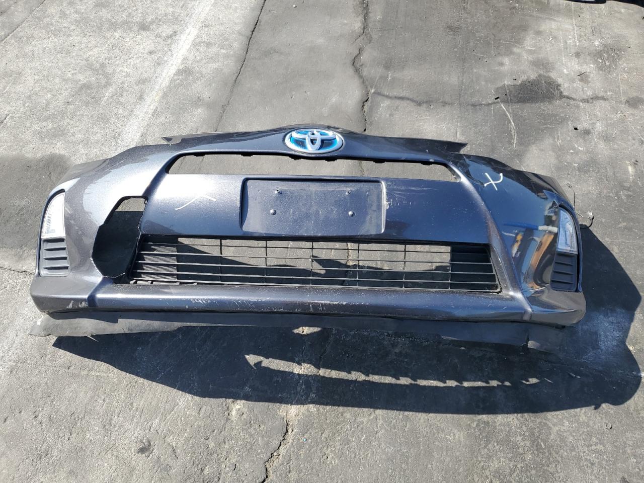 2012 Toyota Prius C VIN: JTDKDTB38C1011588 Lot: 62002895