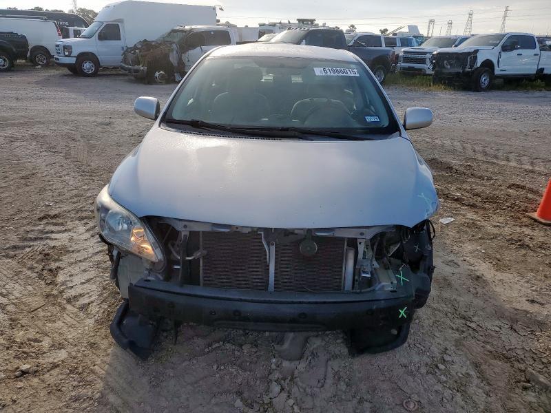  TOYOTA COROLLA 2013 Сріблястий