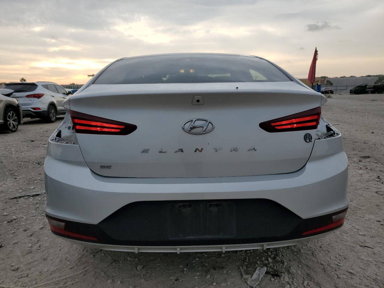 2019 Hyundai Elantra Se VIN: 5NPD74LF8KH449131 Lot: 61051105