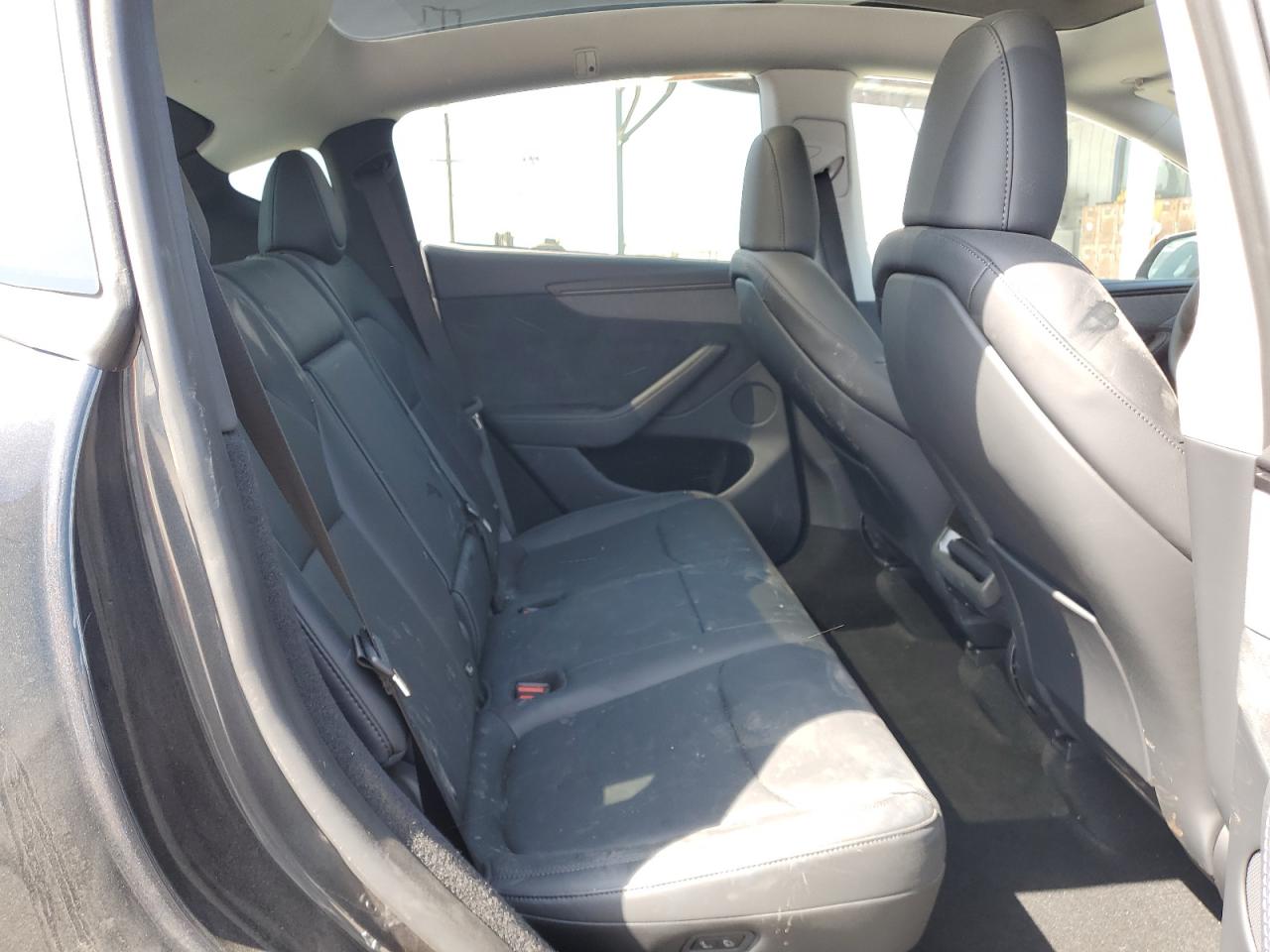 2026 Tesla Model Y VIN: 7SAYGDEE9TF353453 Lot: 62315775