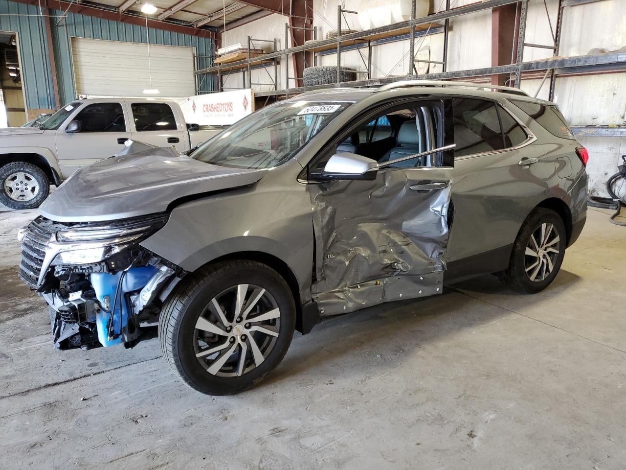 2023 Chevrolet Equinox Premier for Sale in Eldridge, IA - Front End