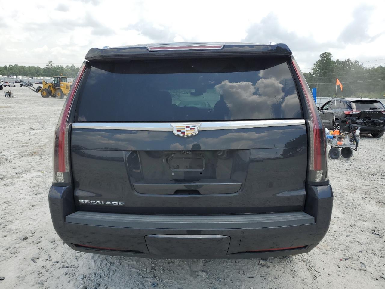 2019 Cadillac Escalade Luxury VIN: 1GYS4BKJ7KR351530 Lot: 62767025