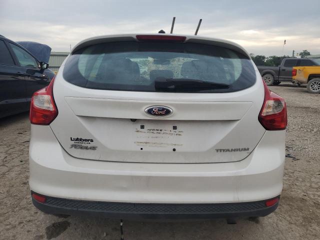Hatchbacks FORD FOCUS 2012 White