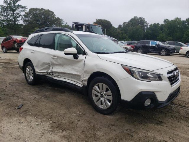  SUBARU OUTBACK 2018 White