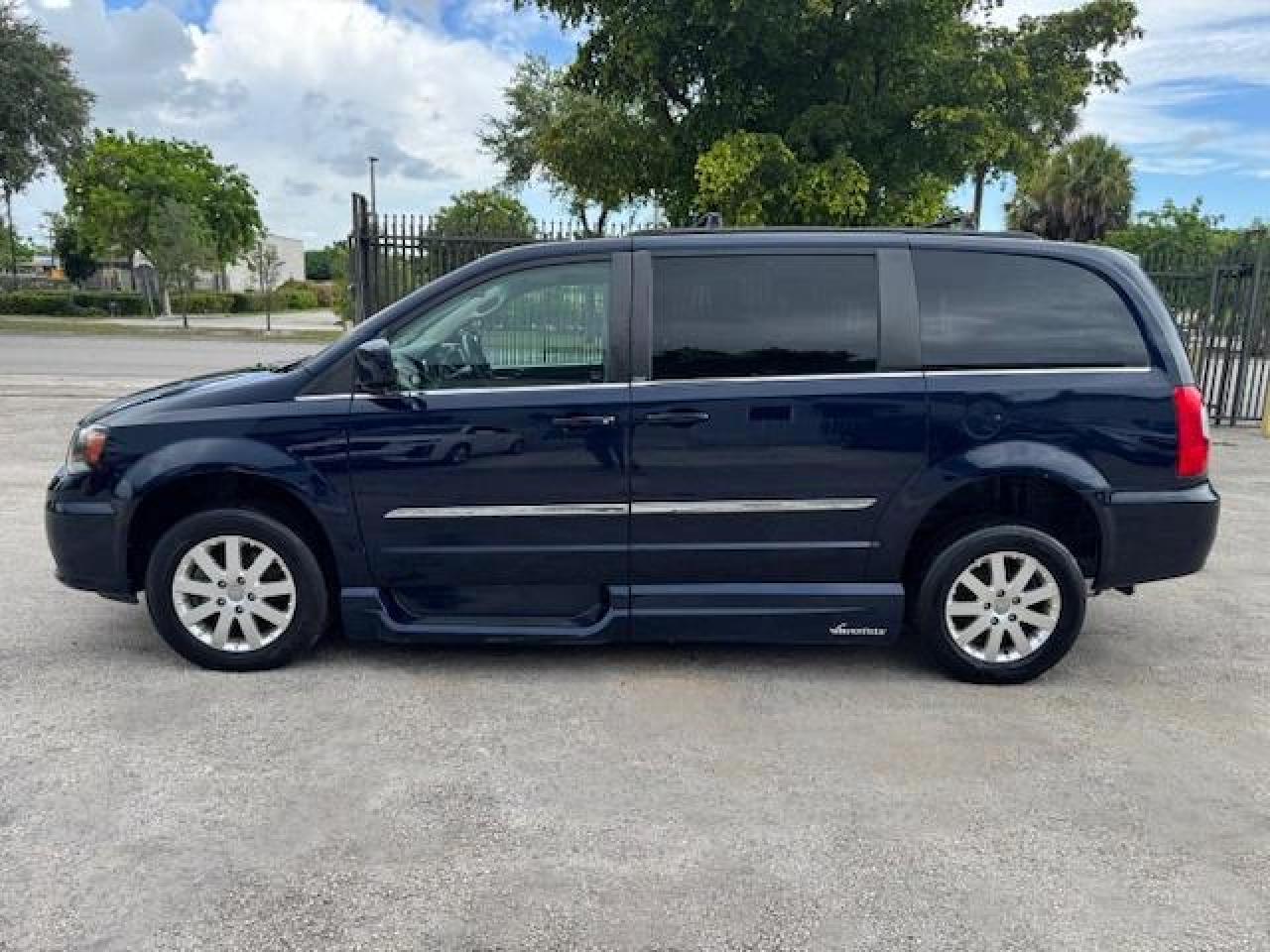 CHRYSLER MINIVAN 2014 VIN 2C4RC1BG7ER271083 zdjęcie 12