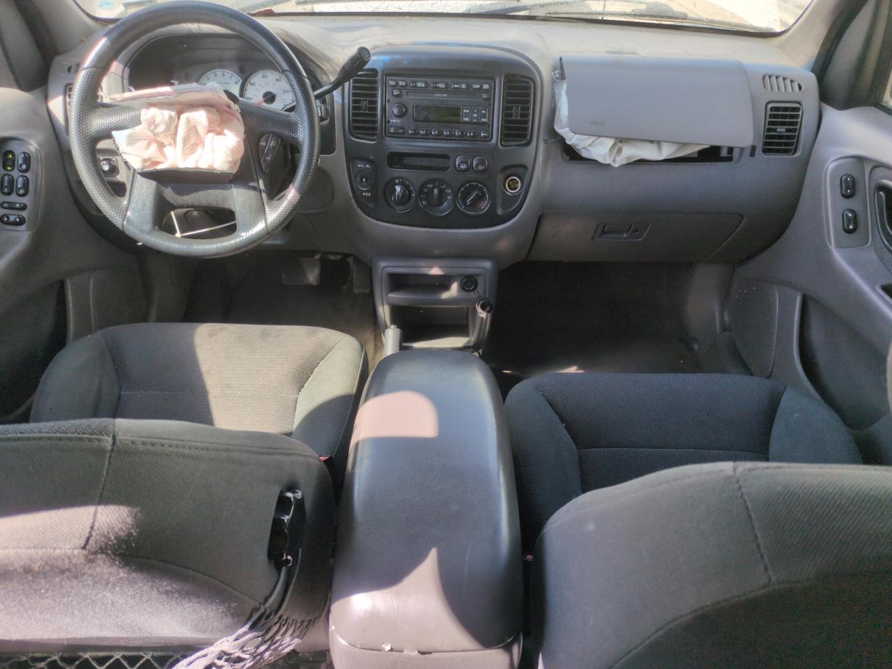 2002 Ford Escape Xlt VIN: 1FMCU04132KB74913 Lot: 61029445