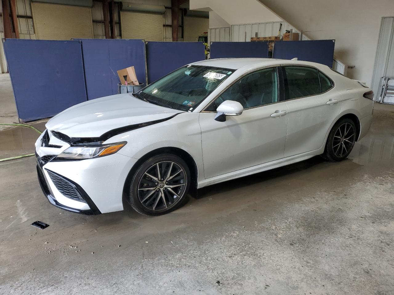 2024 Toyota Camry Se Night Shade for Sale in Ellwood City, PA - Rear End