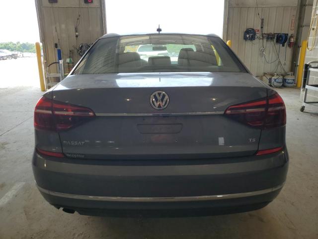  VOLKSWAGEN PASSAT 2017 Серый