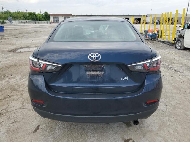 Sedans TOYOTA YARIS 2017 Granatowy