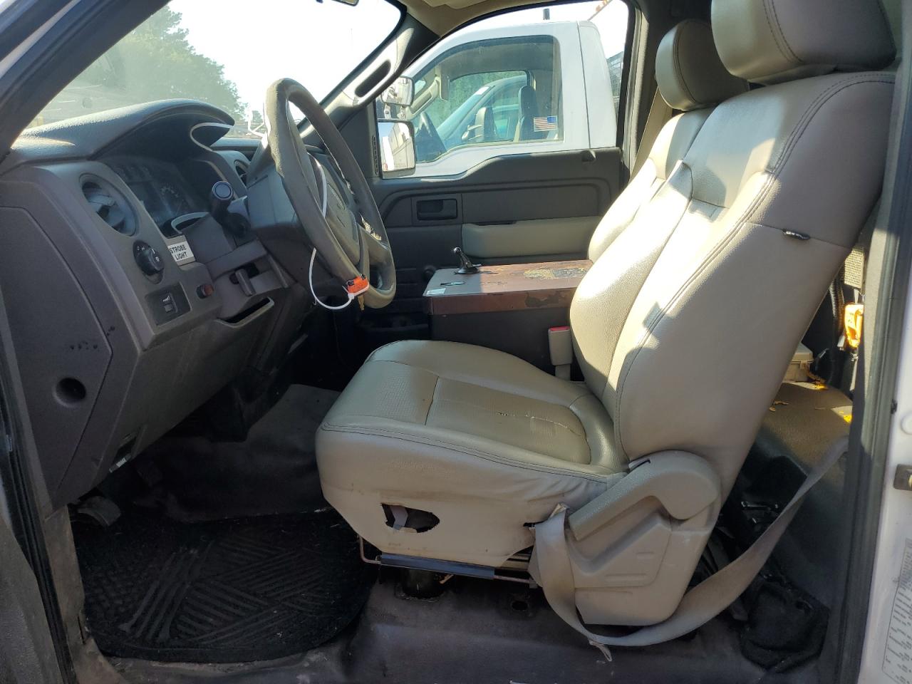 2010 Ford F150 VIN: 1FTMF1CW6AKA46573 Lot: 45470735