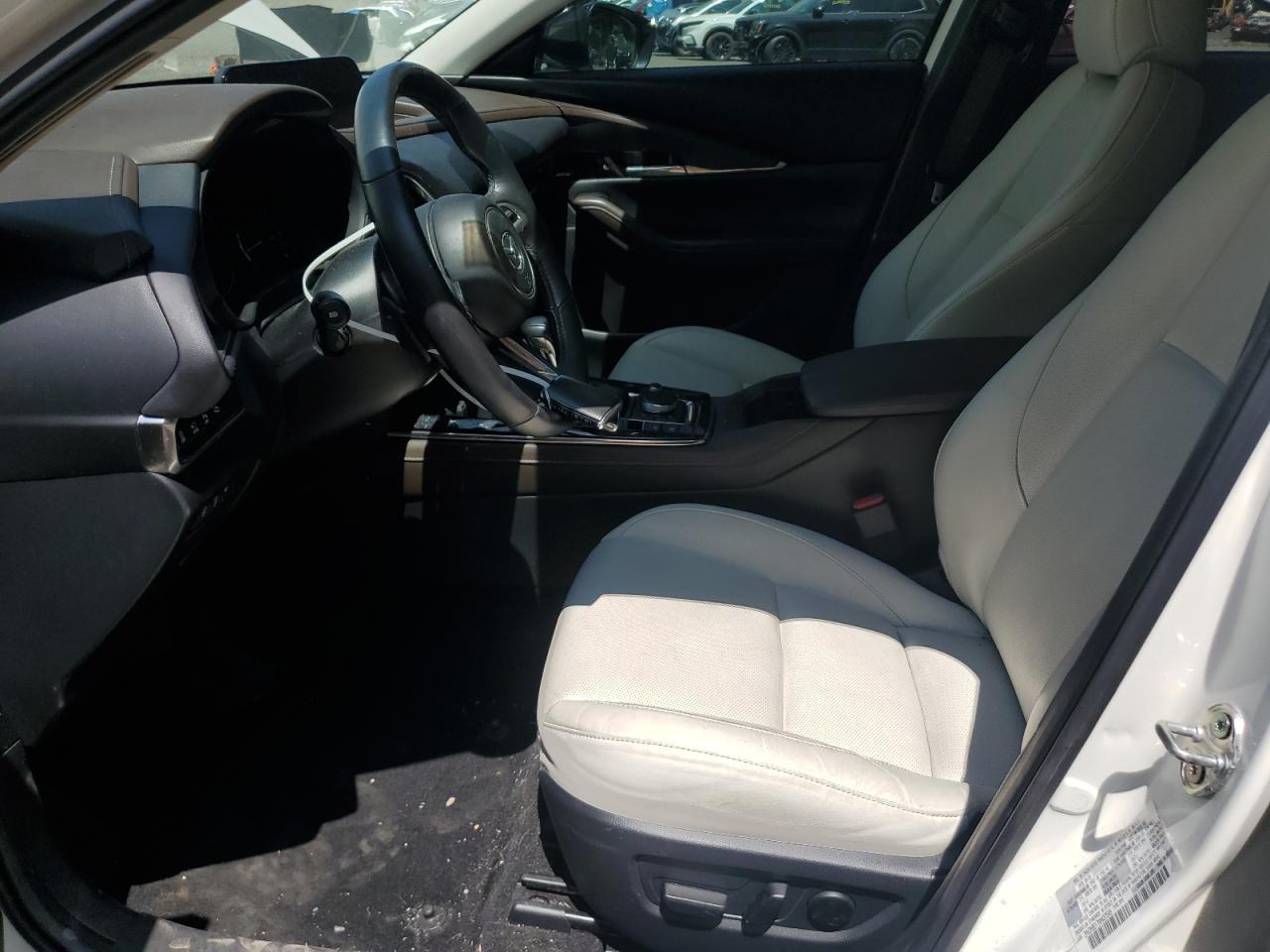 2022 Mazda Cx-30 Premium Plus VIN: 3MVDMBEY7NM437545 Lot: 61526695