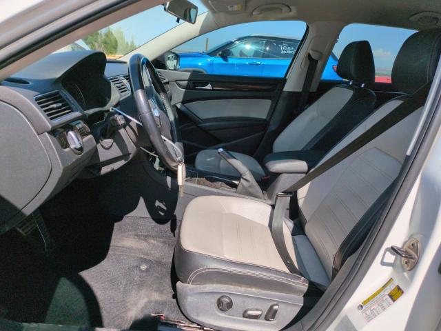 Sedans VOLKSWAGEN PASSAT 2015 White