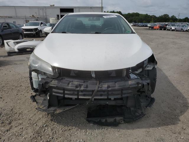 Sedans TOYOTA CAMRY 2015 White