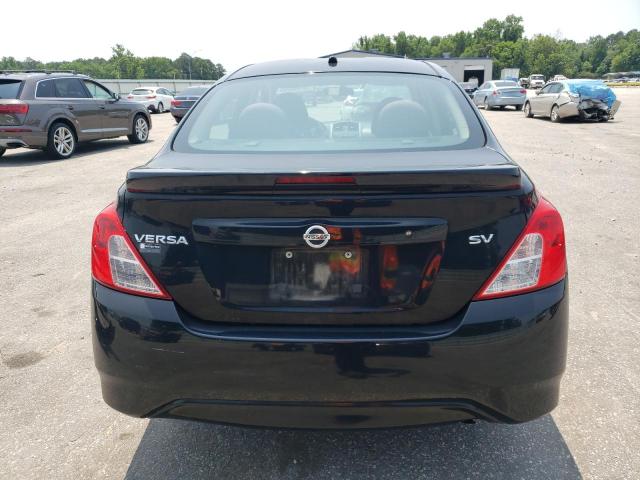  NISSAN VERSA 2018 Czarny