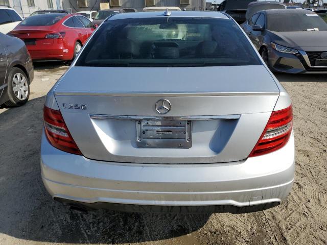  MERCEDES-BENZ C-CLASS 2012 Серебристый