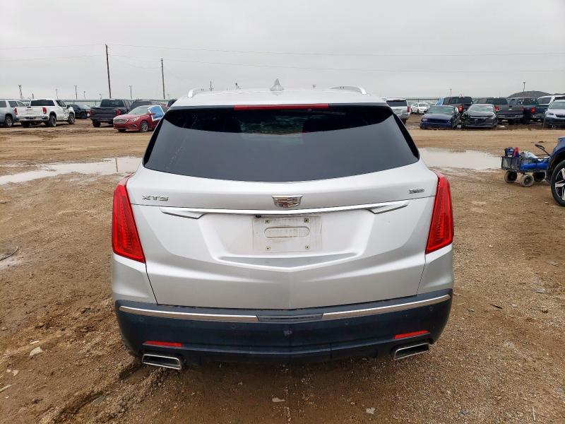  CADILLAC XT5 2019 Srebrny