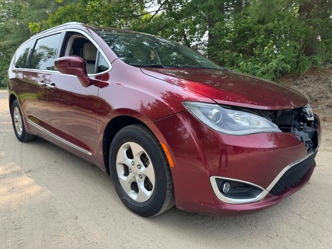 2017 Chrysler Pacifica Touring L Plus