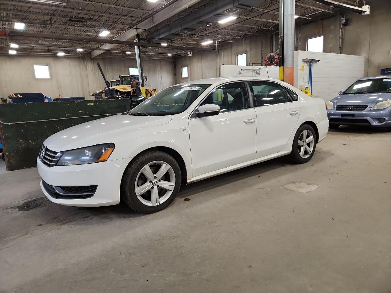 2014 Volkswagen Passat S